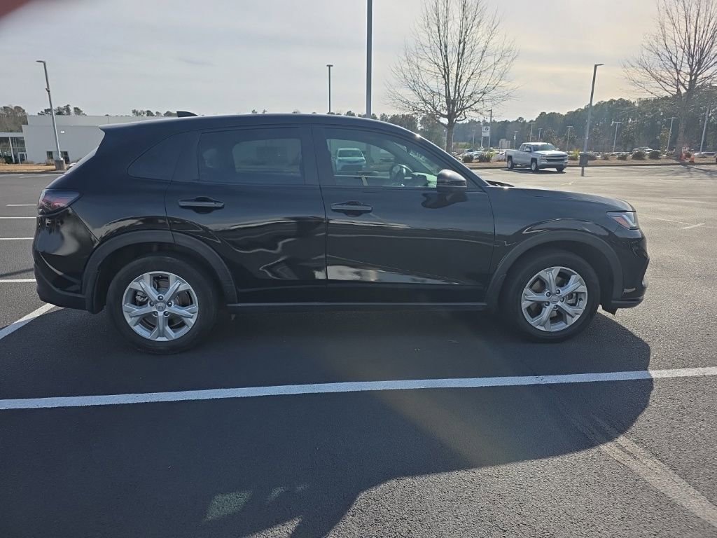 Used 2025 Honda HR-V LX image 12