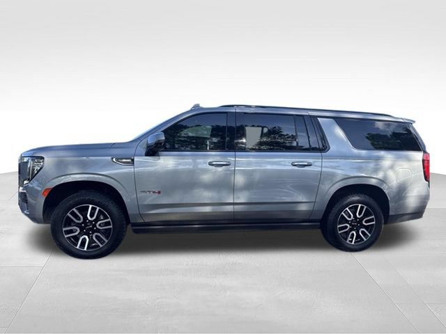 Used 2023 GMC Yukon XL AT4 w/ AT4 Premium Plus Package AWD/4WD image 10