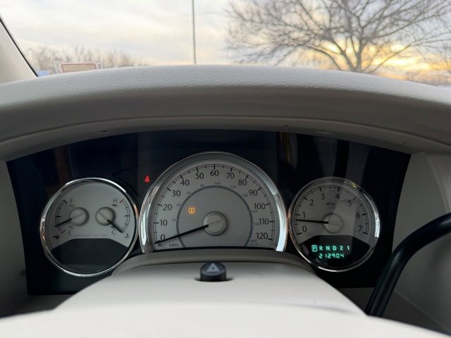 Used 2008 Chrysler Aspen Limited image 20