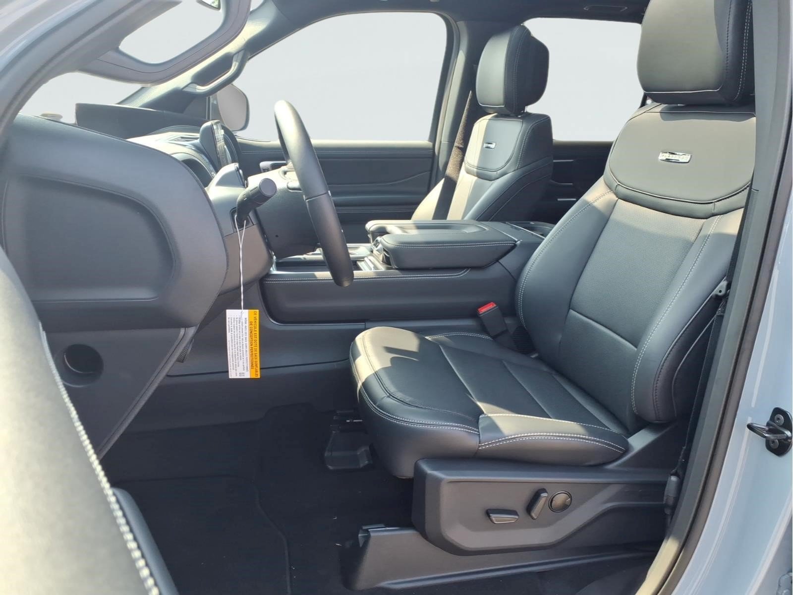 New 2027 Ford Expedition Max Platinum w/ Stealth Appearance Package AWD/4WD image 7