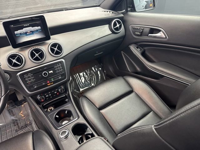 Used 2017 Mercedes-Benz GLA 250 image 14