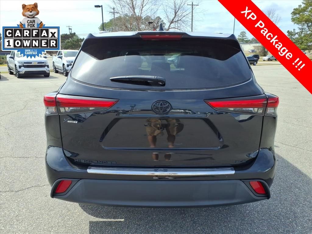 Used 2022 Toyota Highlander XLE image 4