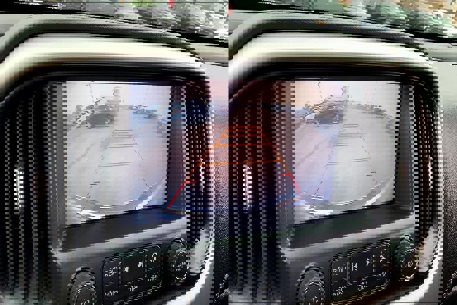 Used 2016 GMC Canyon SLE w/ SLE Convenience Package image 23