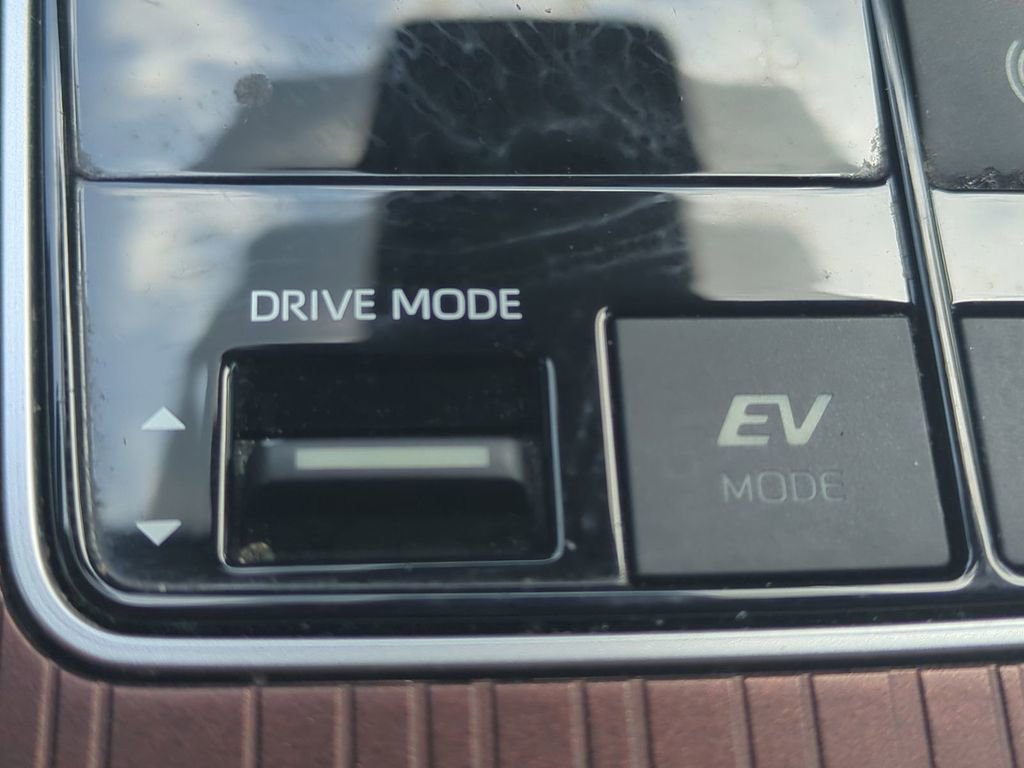 Used 2021 Toyota Sienna XLE FWD image 30