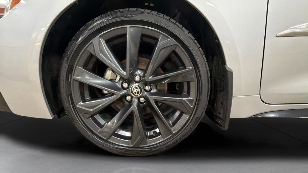 Used 2025 Toyota Corolla SE w/ SE Premium Package image 28