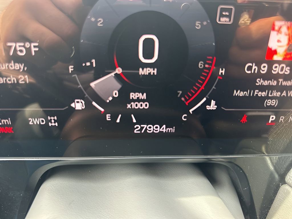 Used 2025 GMC Yukon Denali image 23