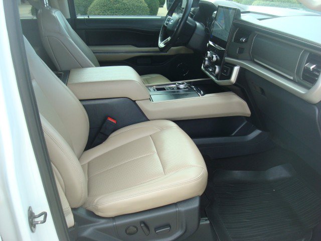 Used 2024 Ford Expedition XLT RWD image 28