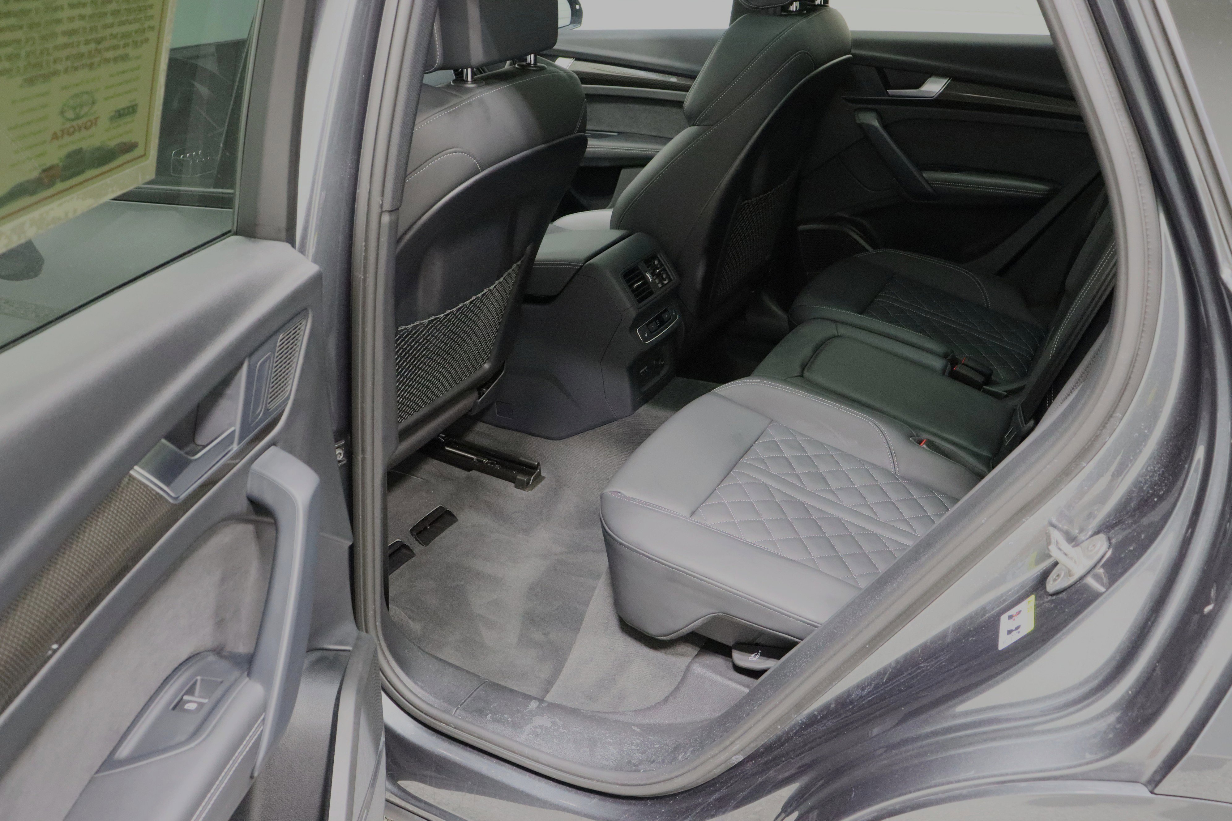 Used 2024 Audi SQ5 Prestige image 29