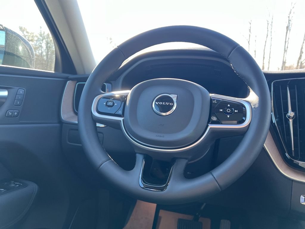 New 2026 Volvo XC60 B5 Plus w/ Protection Package Premier AWD/4WD image 23