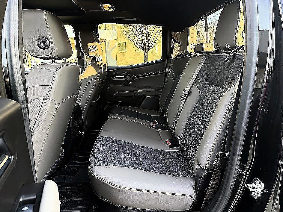 Used 2024 Chevrolet Colorado ZR2 w/ Technology Package image 12