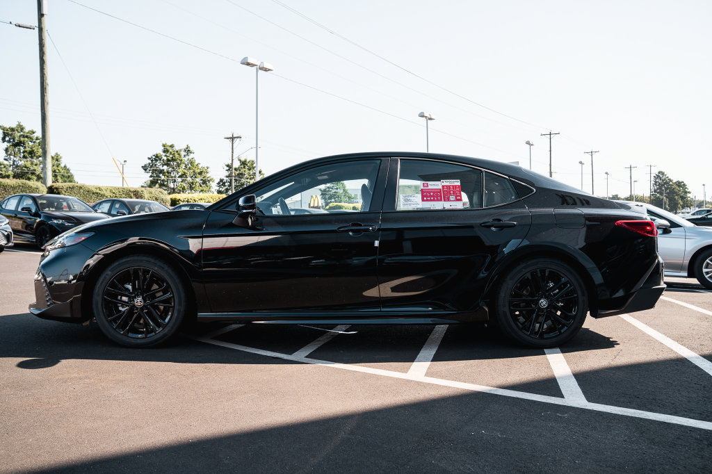 New 2026 Toyota Camry SE FWD image 4