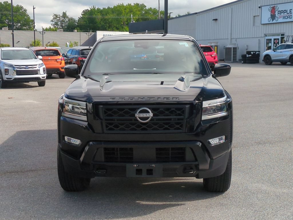 Used 2023 Nissan Frontier SV w/ Midnight Edition Package AWD/4WD image 2