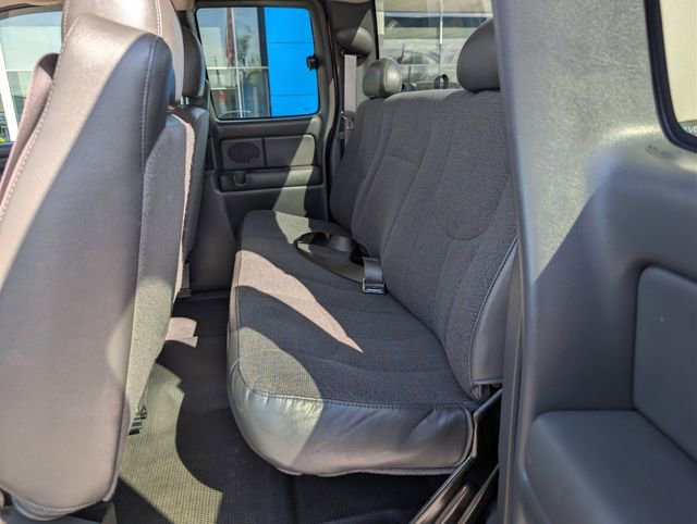 Used 2004 Chevrolet Silverado 1500 4x4 Extended Cab w/ Light Duty Power Package image 15