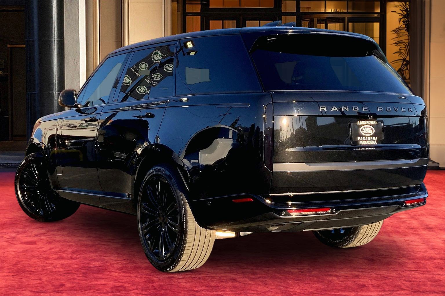 New 2026 Land Rover Range Rover SE AWD/4WD image 3