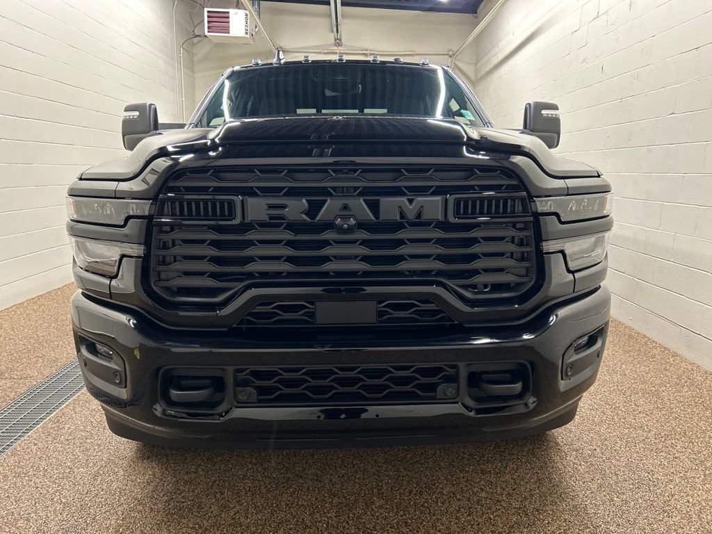 Used 2025 RAM 3500 Big Horn AWD/4WD image 6