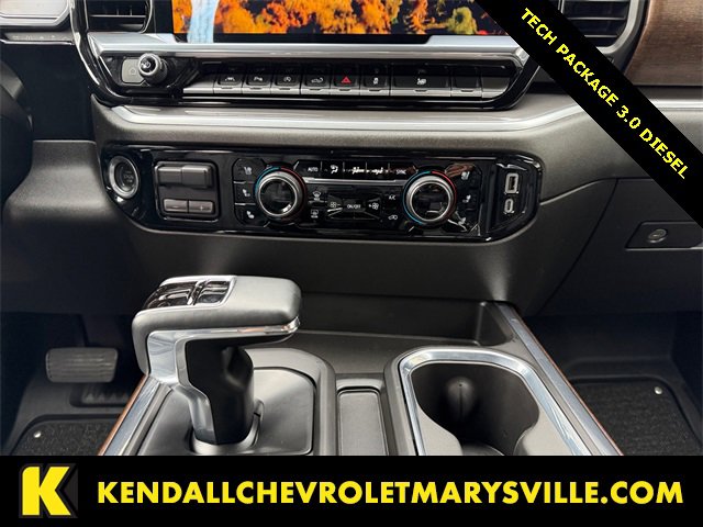 Used 2023 Chevrolet Silverado 1500 High Country w/ Technology Package image 11