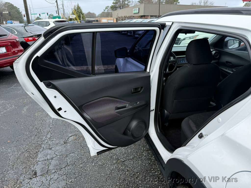 Used 2019 Nissan Kicks S FWD image 10