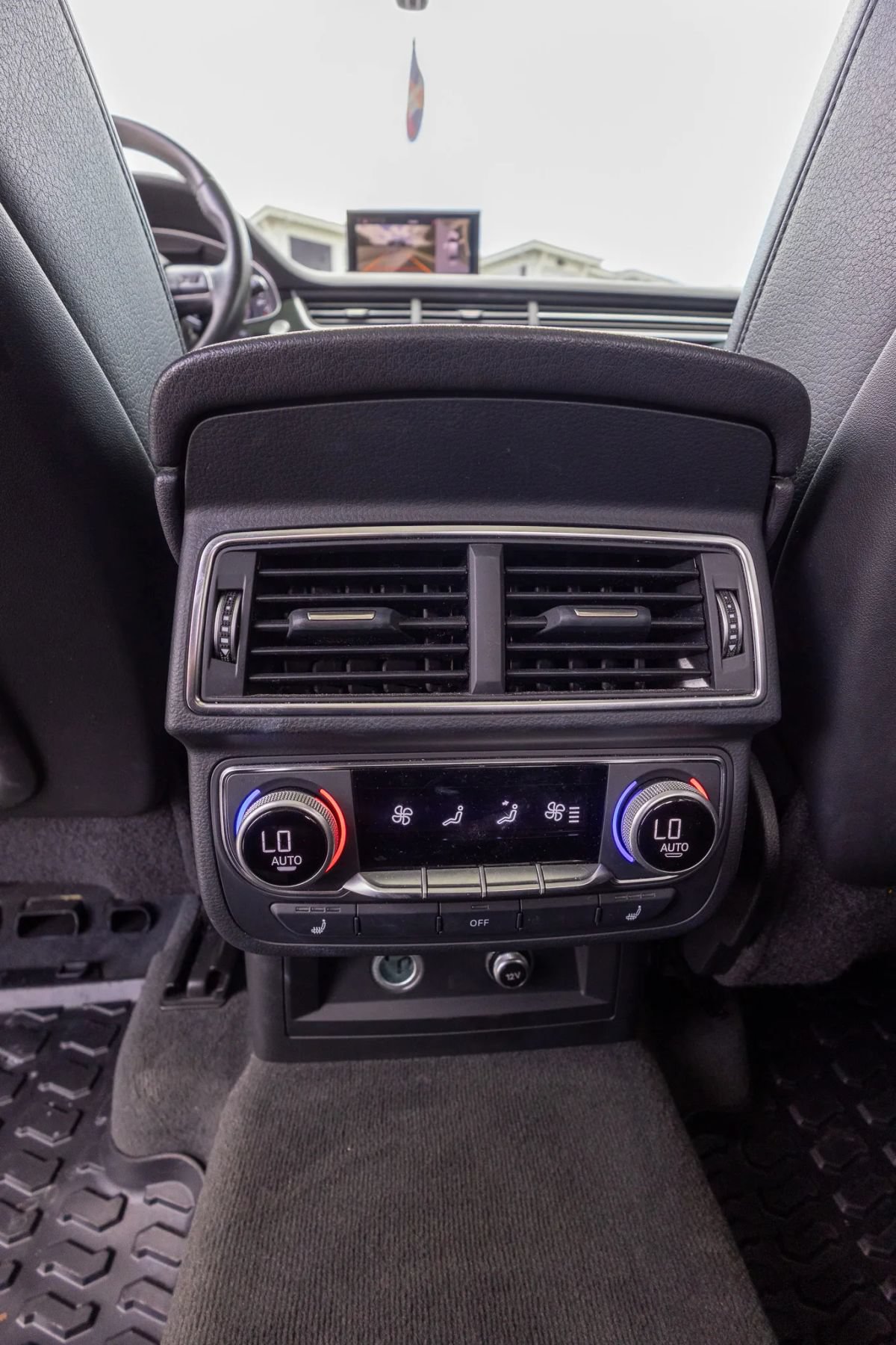 Used 2018 Audi Q7 3.0T Prestige w/ Prestige Package AWD/4WD image 20