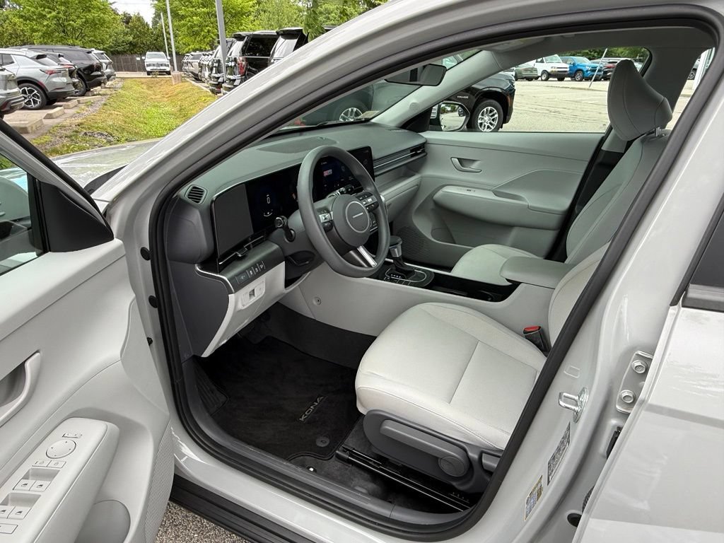 Used 2024 Hyundai Kona SE AWD/4WD image 12
