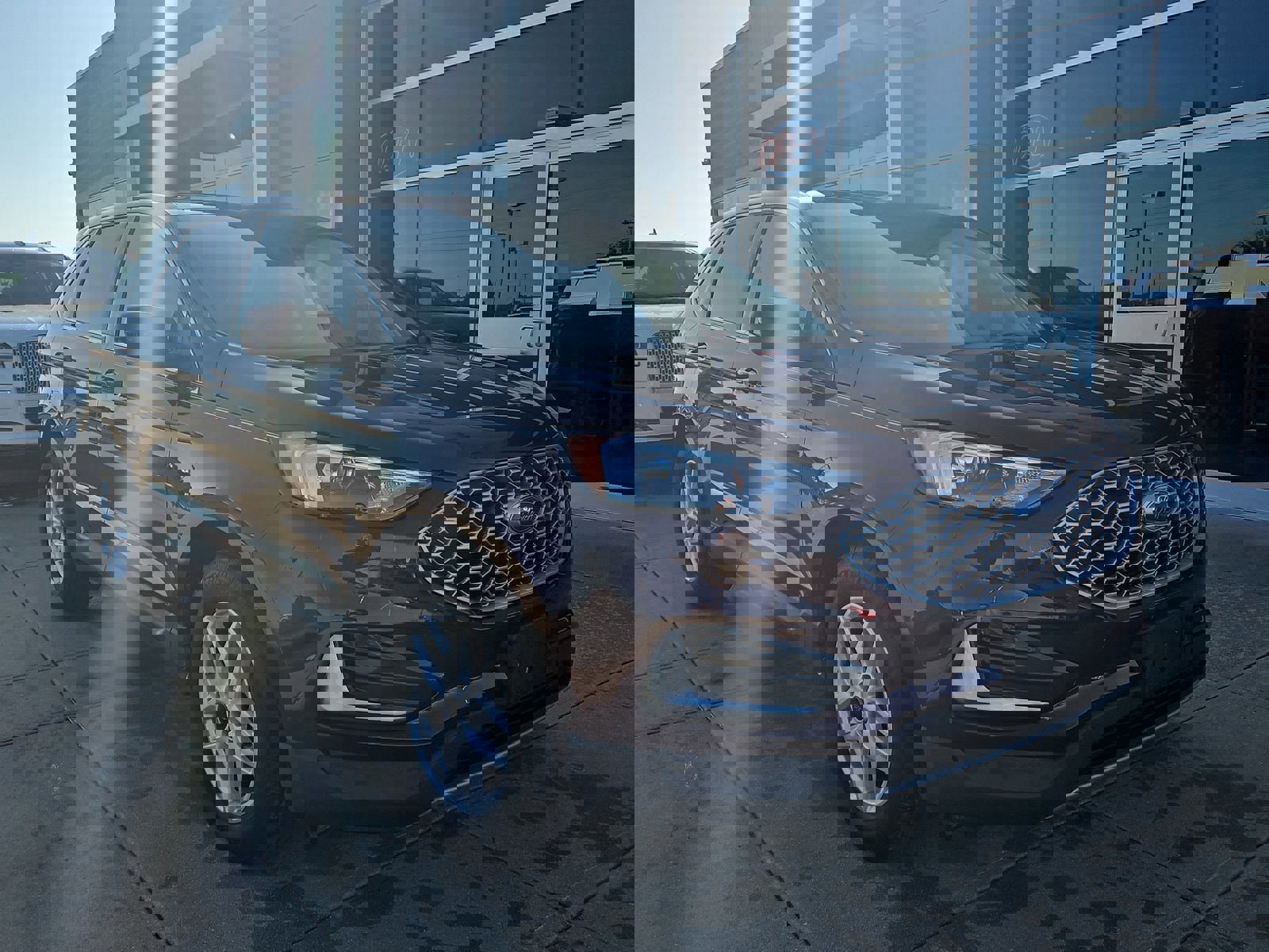 Used 2024 Ford Edge SEL image 1