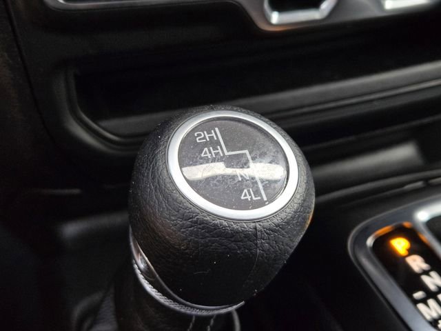 Certified 2025 Jeep Gladiator Sport AWD/4WD image 21