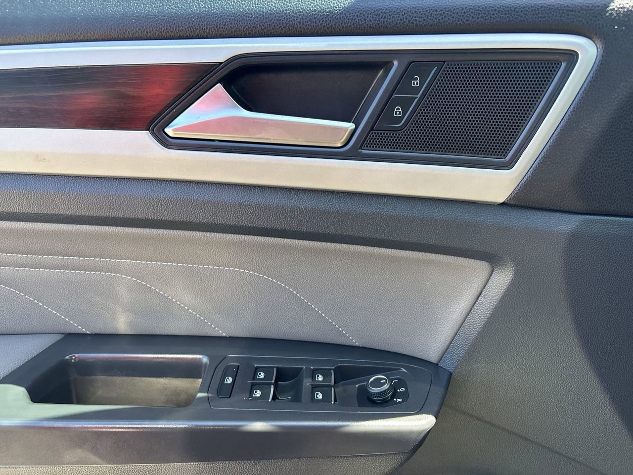 Used 2023 Volkswagen Atlas SE FWD image 18