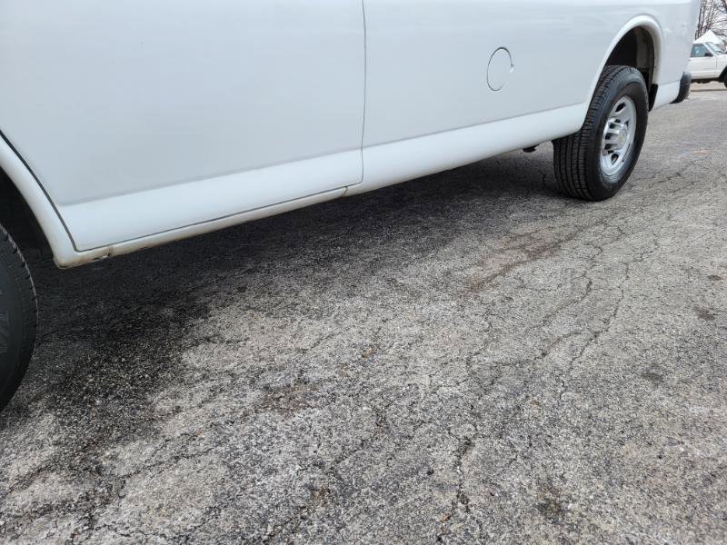 Used 2012 Chevrolet Express 2500 w/ Power Package image 16