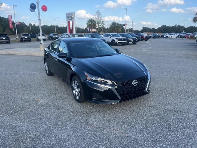 New 2025 Nissan Altima 2.5 S FWD image 2