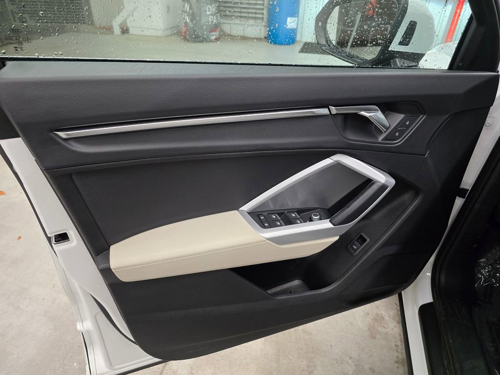 Used 2023 Audi Q3 2.0T Premium image 13