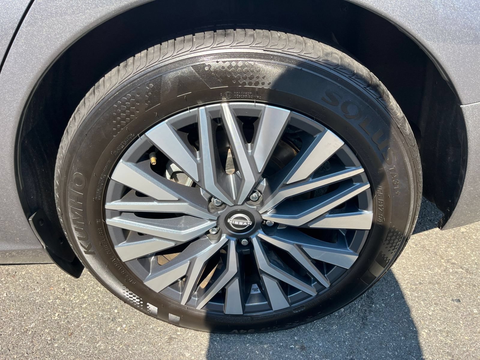 Used 2025 Nissan Altima 2.5 SV FWD image 30