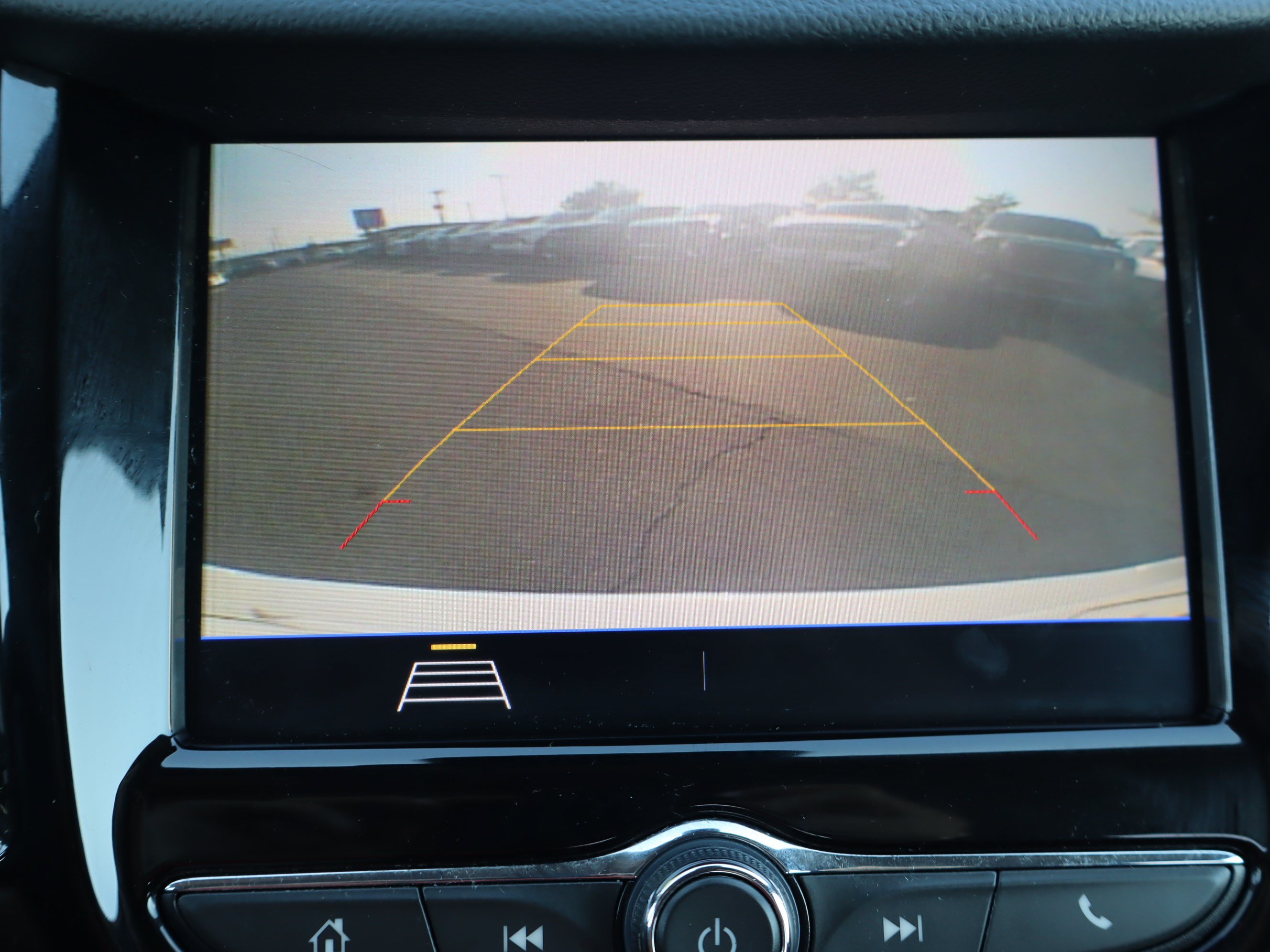Used 2022 Chevrolet Trax LT w/ LT Convenience Package AWD/4WD image 25