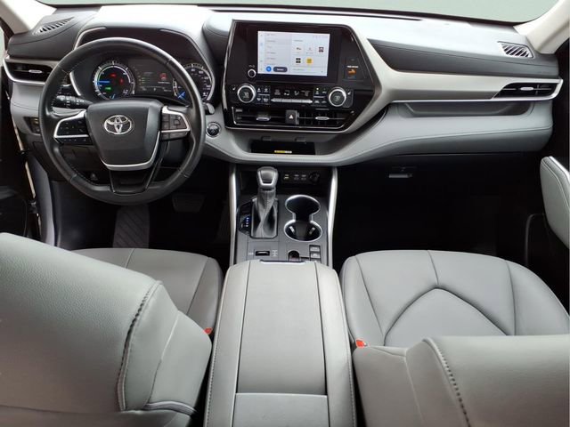Used 2023 Toyota Highlander XLE image 22