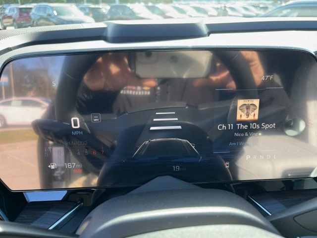 New 2025 Chevrolet Suburban Premier image 26