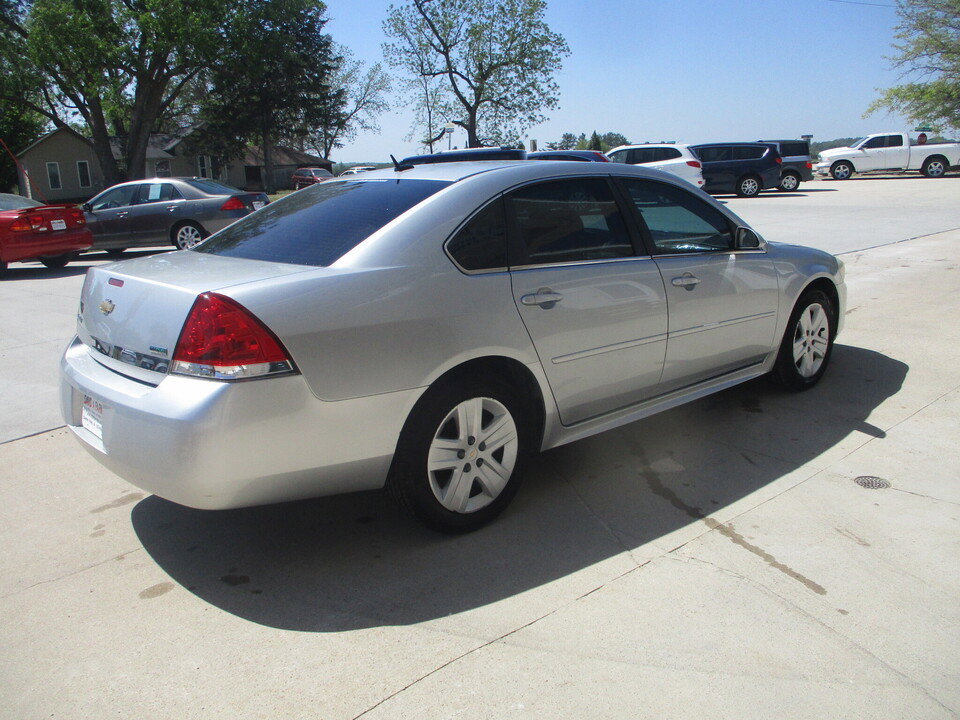 Used 2011 Chevrolet Impala LS FWD image 16