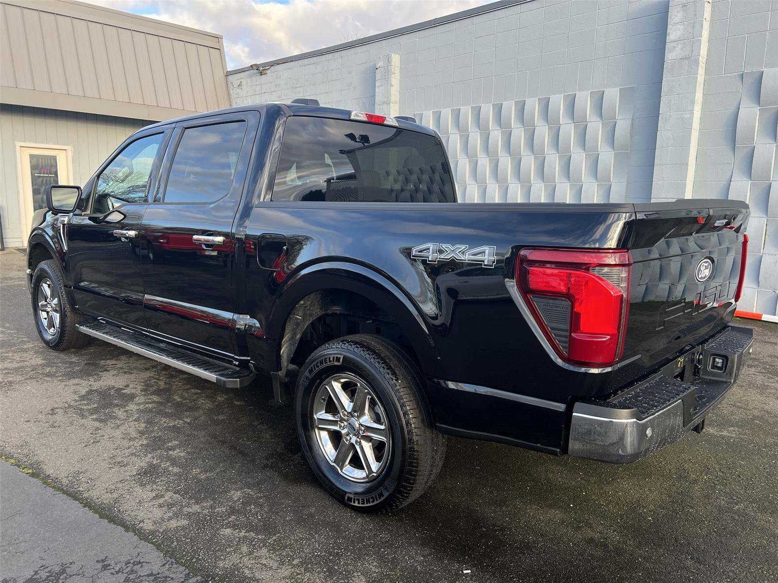 Used 2024 Ford F150 XLT image 8