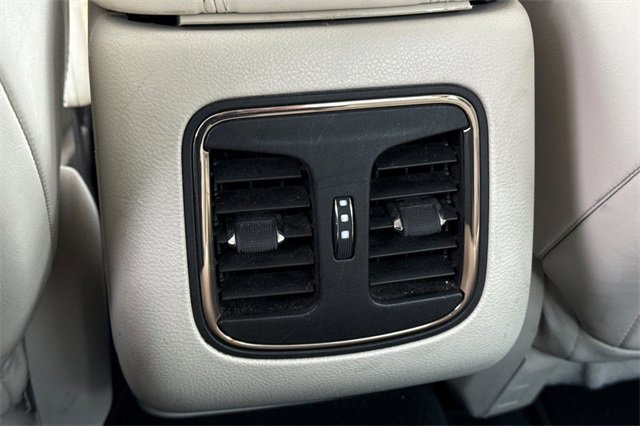 Used 2016 Chrysler 200 C w/ Premium Group image 16