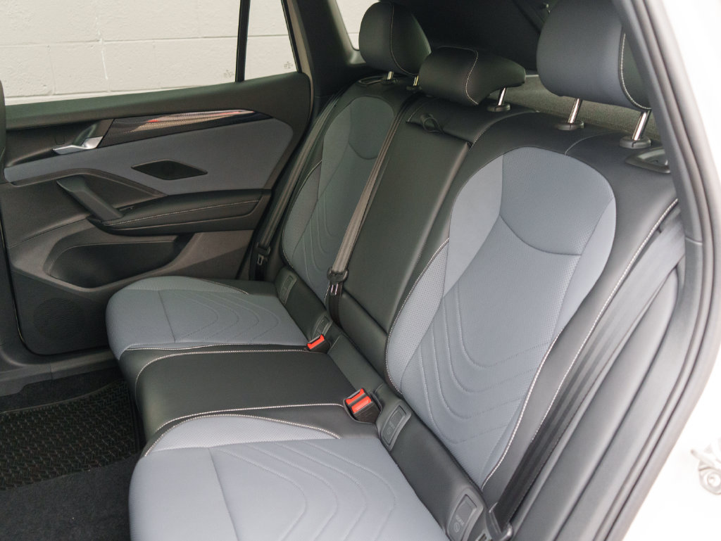 New 2026 Volkswagen Tiguan SE R-Line AWD/4WD image 11