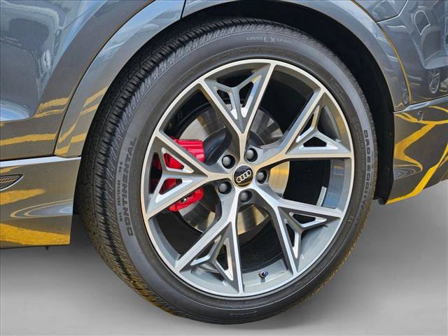 Used 2022 Audi SQ8 Prestige AWD/4WD image 29