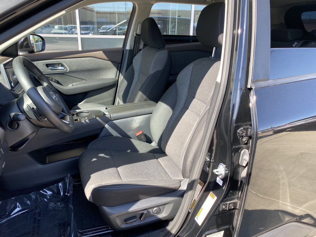 Used 2022 Nissan Rogue SV FWD image 14