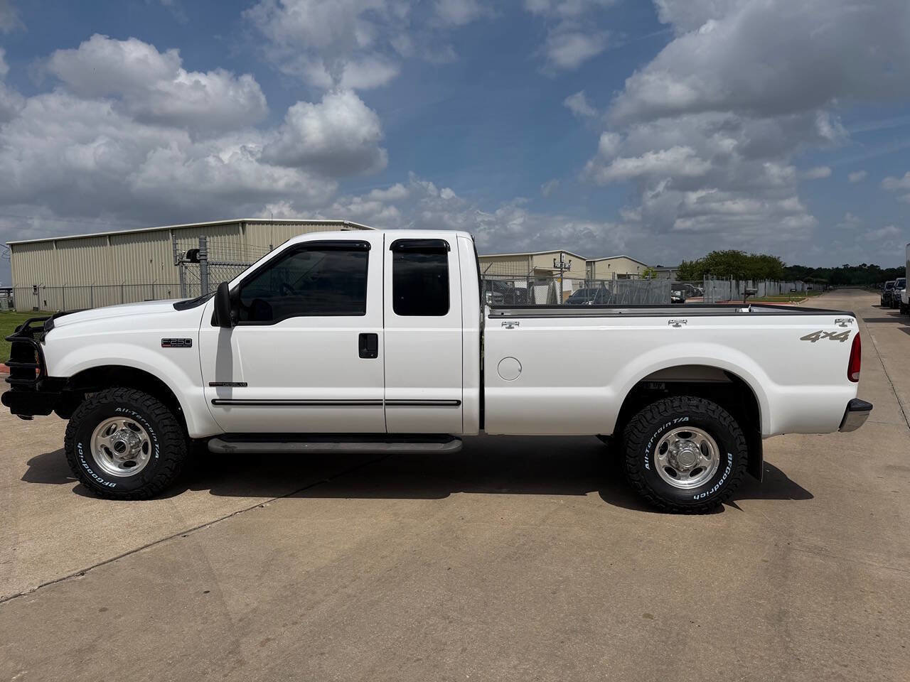 Used 2000 Ford F250 Lariat image 13