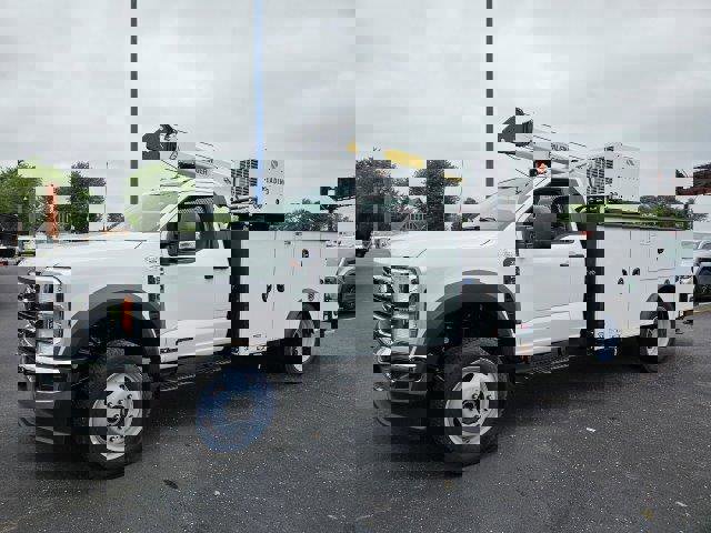 New 2024 Ford F550 4x4 Regular Cab Super Duty image 5