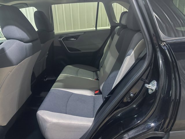 Used 2019 Toyota RAV4 XLE image 23