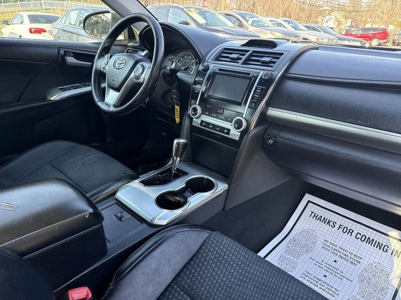 Used 2014 Toyota Camry SE FWD image 17