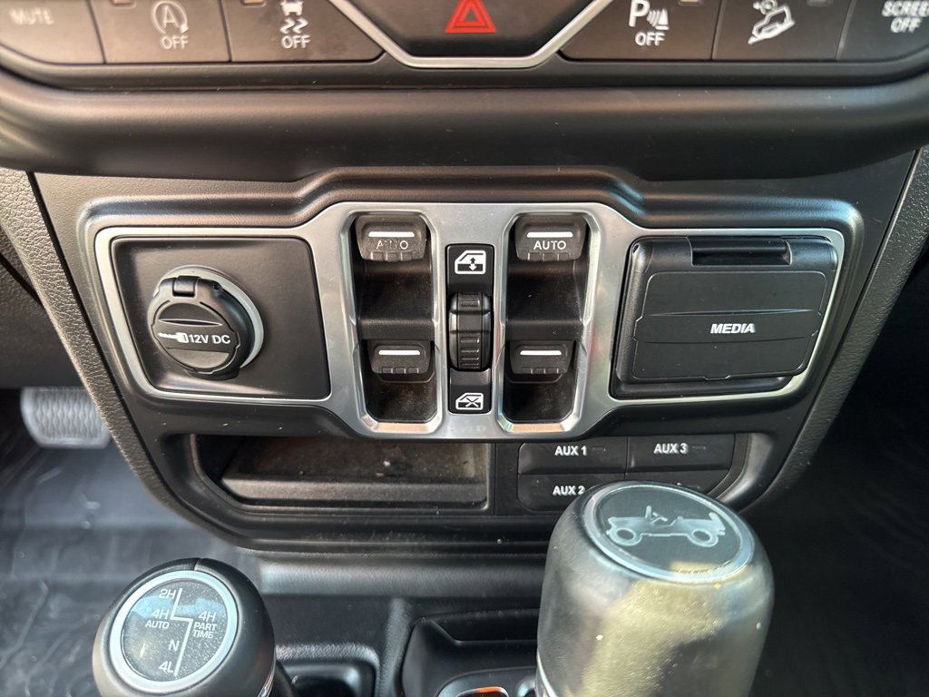 Used 2018 Jeep Wrangler Unlimited Sahara w/ Quick Order Package 24M Moab image 42