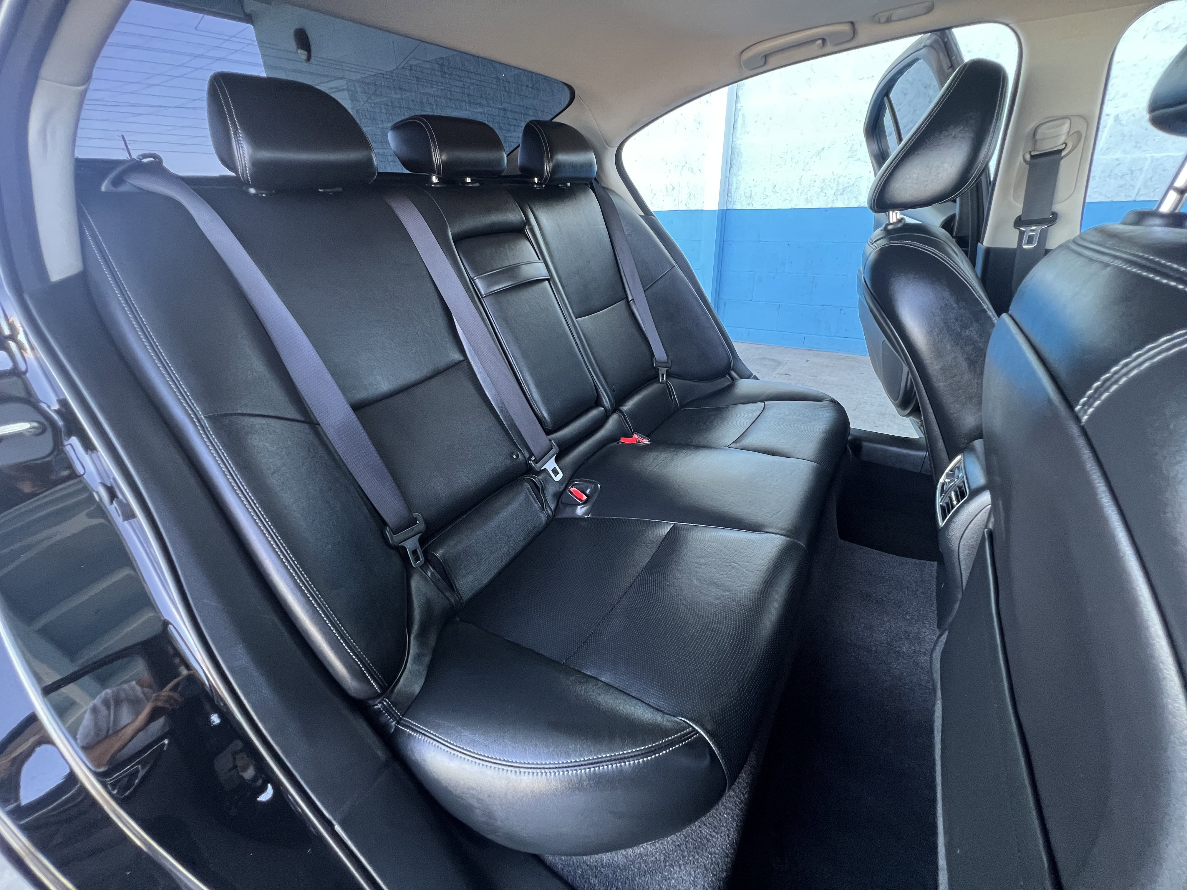 Used 2015 INFINITI Q50 Premium w/ Technology Package RWD image 23