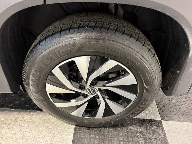Certified 2025 Volkswagen Tiguan S FWD image 15