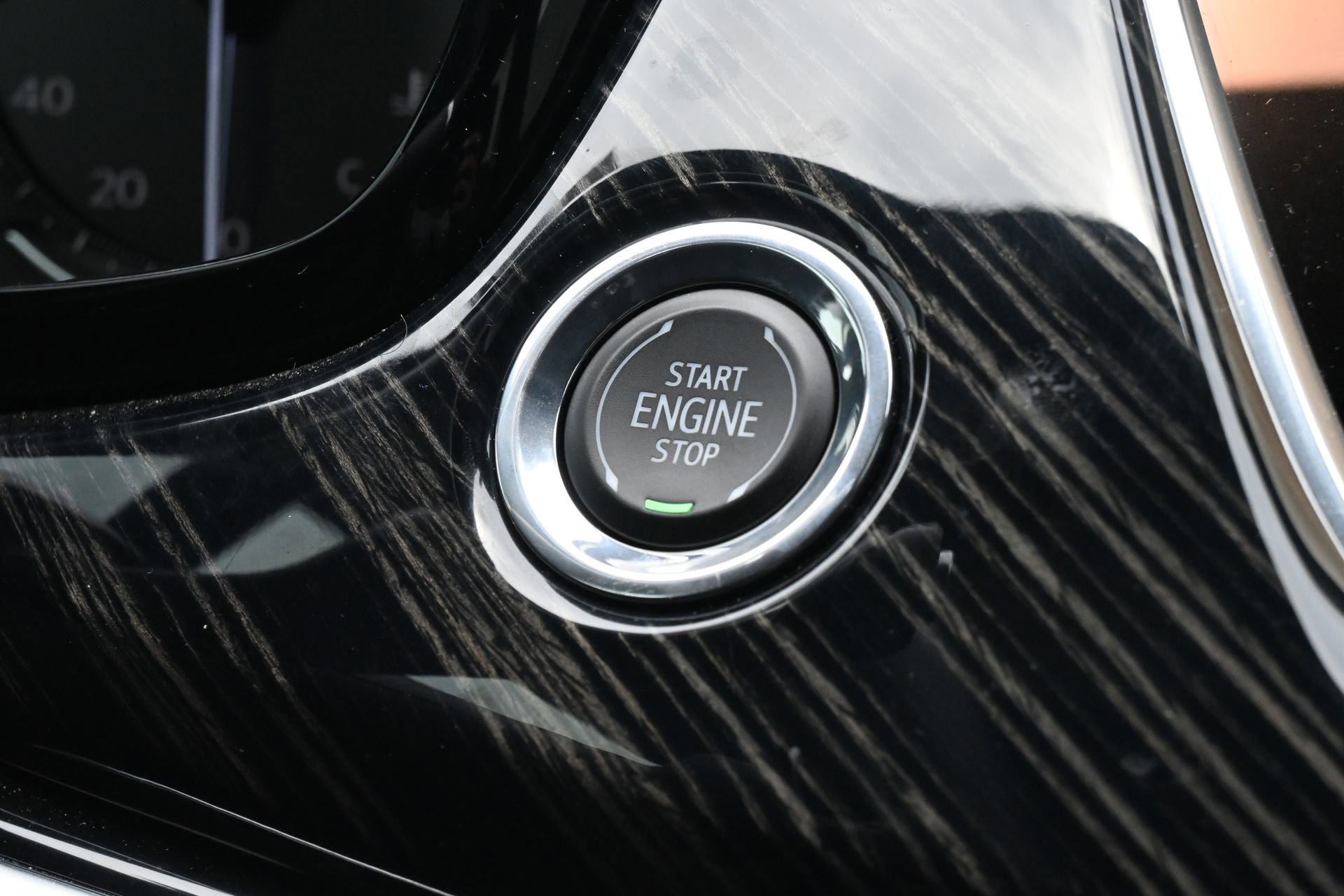 Used 2024 Cadillac XT6 Premium Luxury w/ LPO, Floor Liner Package FWD image 15
