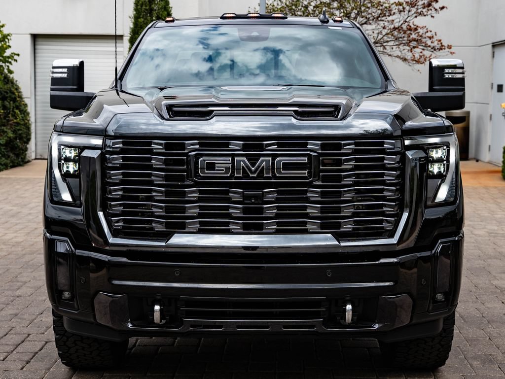 Used 2024 GMC Sierra 2500 Denali Ultimate w/ Max Trailering Package AWD/4WD image 2