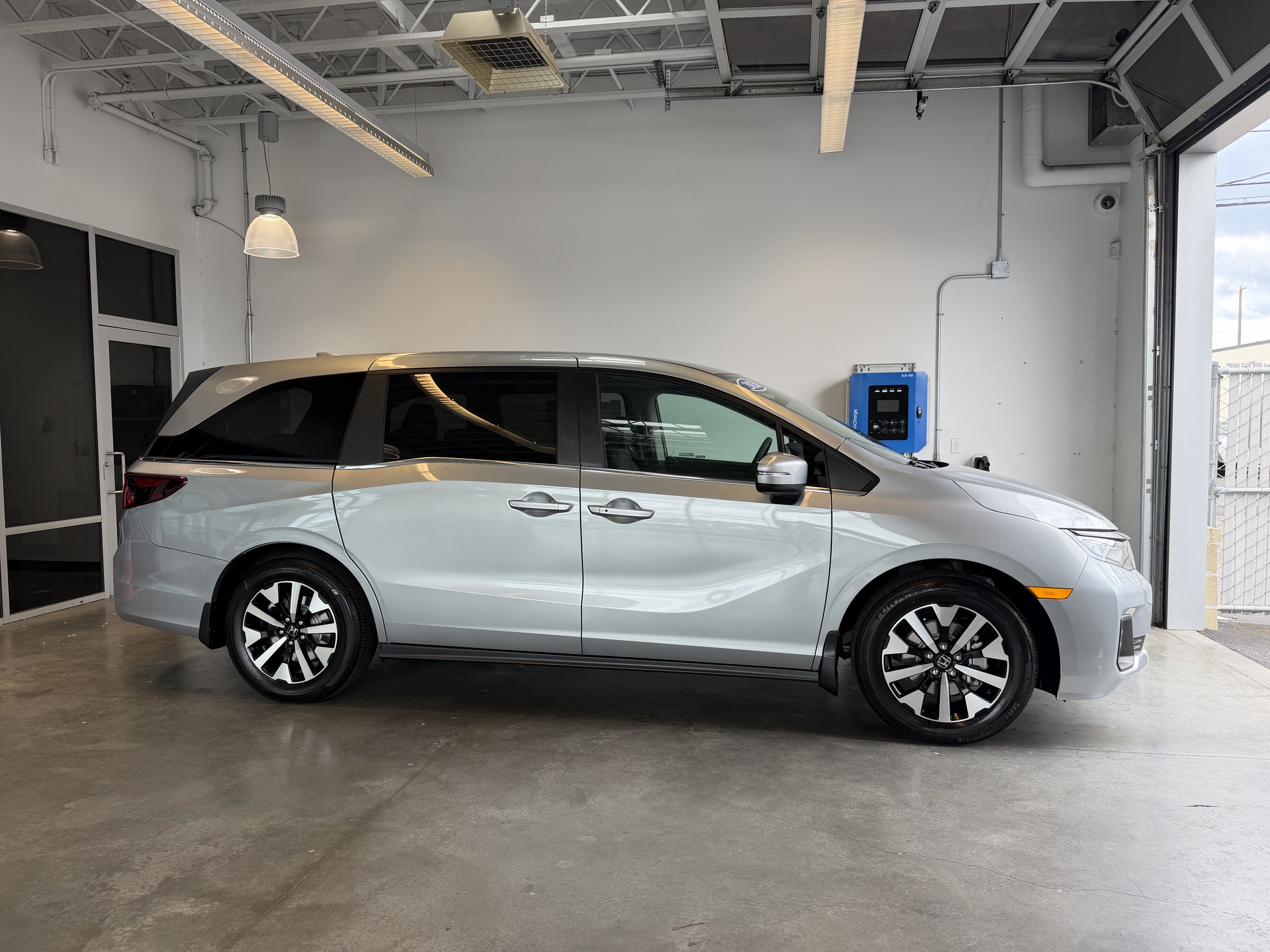 New 2026 Honda Odyssey EX-L image 1