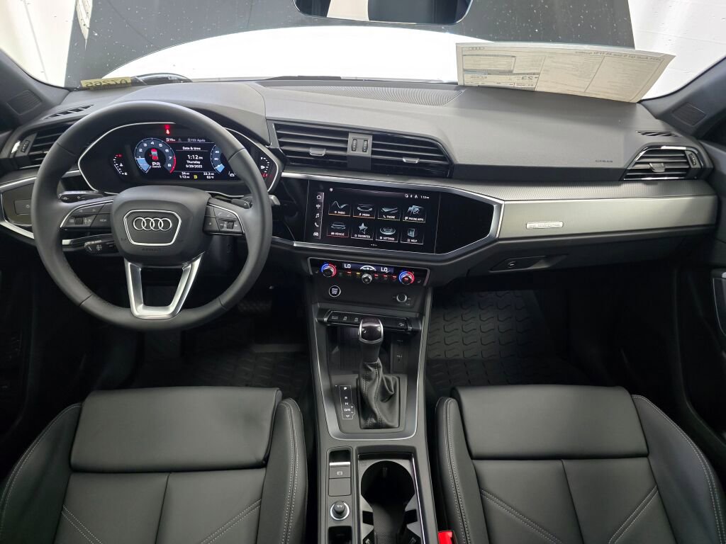 New 2025 Audi Q3 2.0T Premium image 17